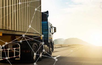 日本通運：ブロックチェーン基盤の「輸送網」構築へ｜倉庫設備などに1000億円投資