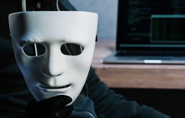 Uniswap創設者の公式ツイッターでハッキング被害｜エアドロップ詐欺などに要注意