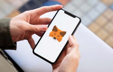 メタマスク：Appleの「App Store」で一時削除｜アプリが消えた原因・理由は？