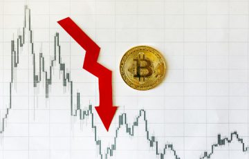 現物ビットコインETF承認後にBTC価格急落｜考えられる理由は？